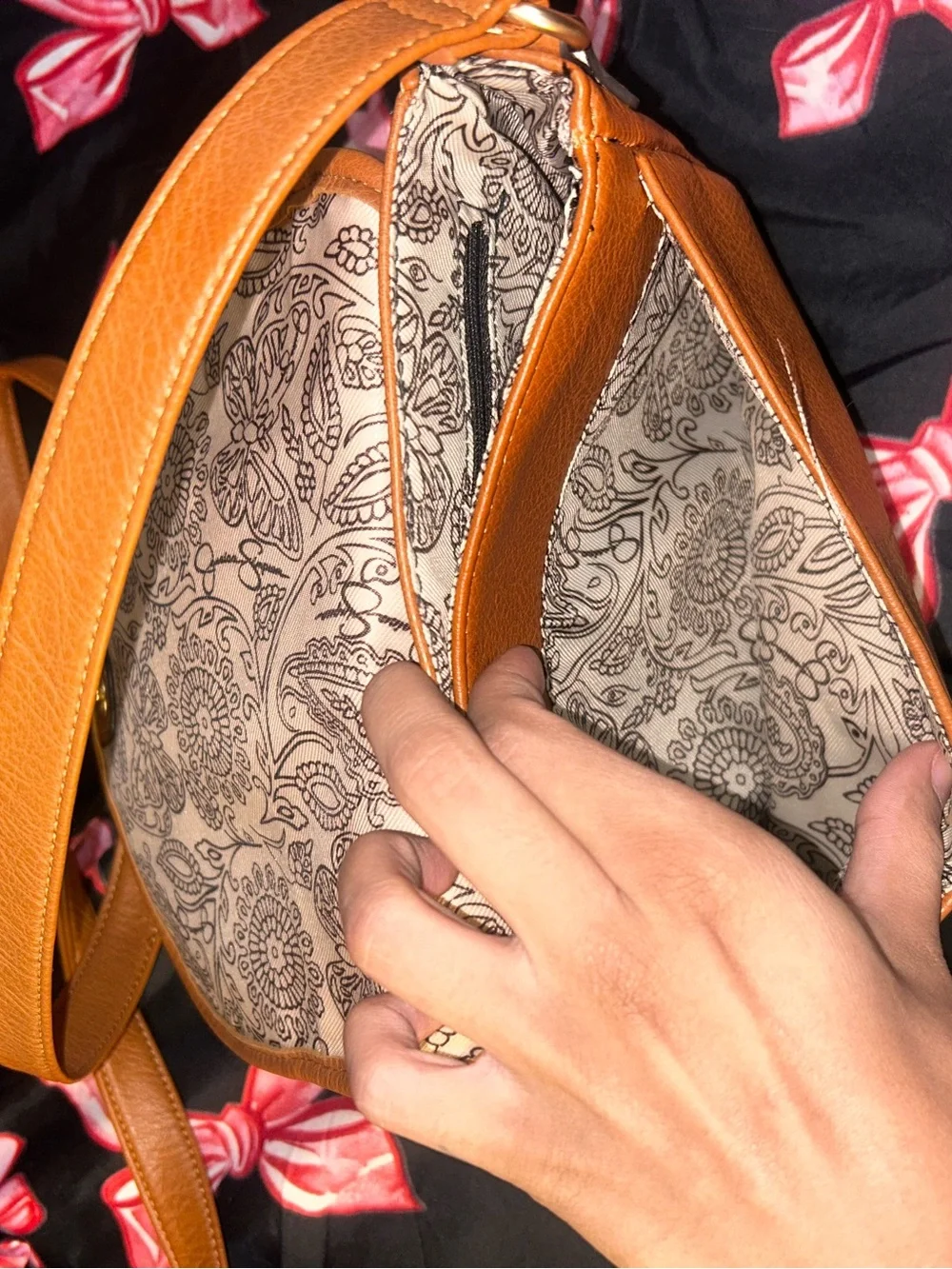 Jessica Simpson White and Tan Saddle Crossbody Bag